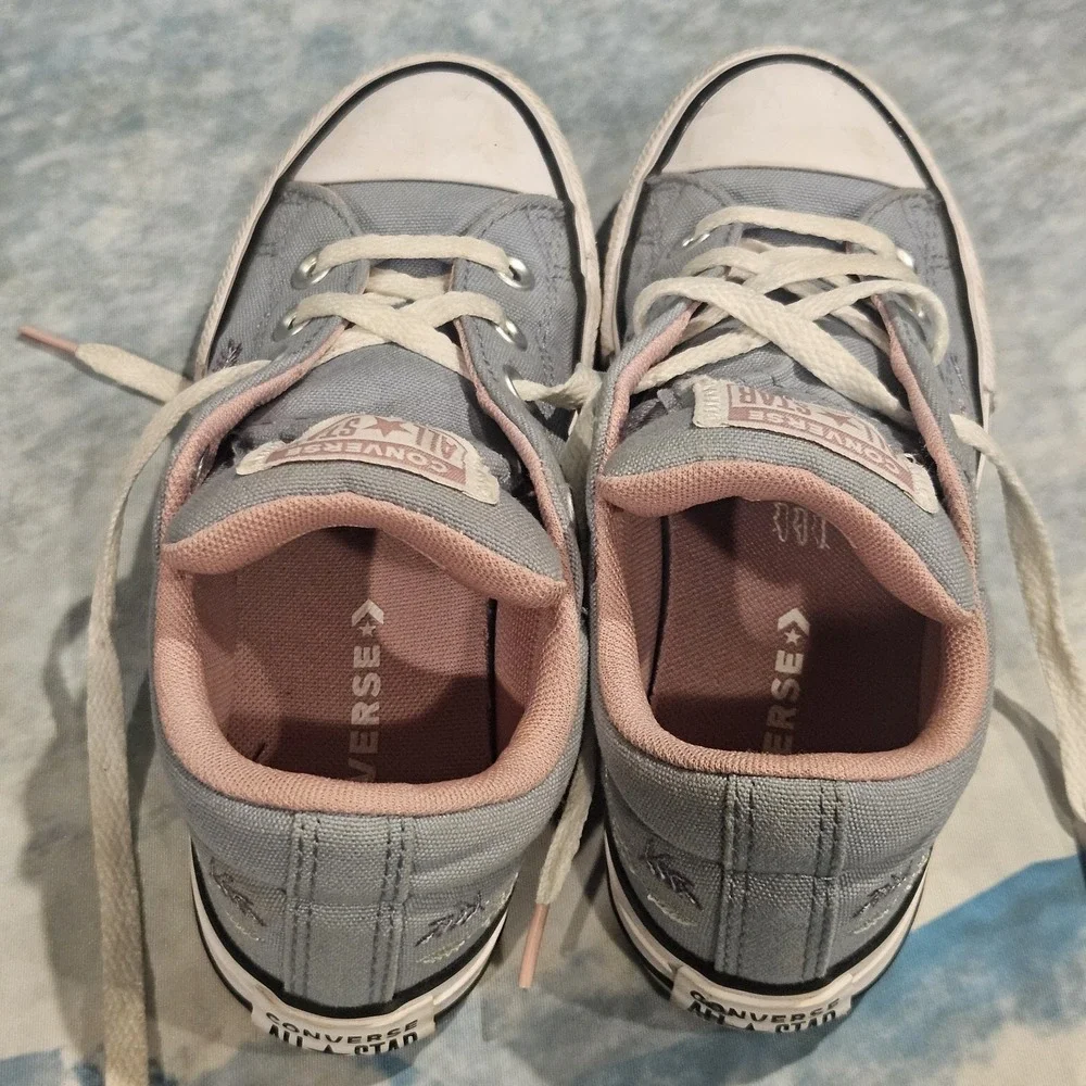 Converse Chuck Taylor All Star Girls Blue Gray Floral Low Top Sneakers Size 1‎